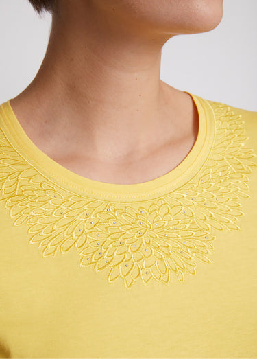 T-shirt manches 3/4 col brodé clouté Jaune