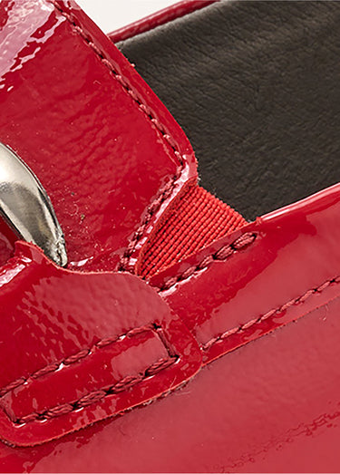 Mocassins grande largeur cuir chaîne à maillons Vernis Rouge