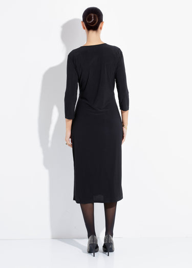 Robe longue chic taille plissée bijou Noir