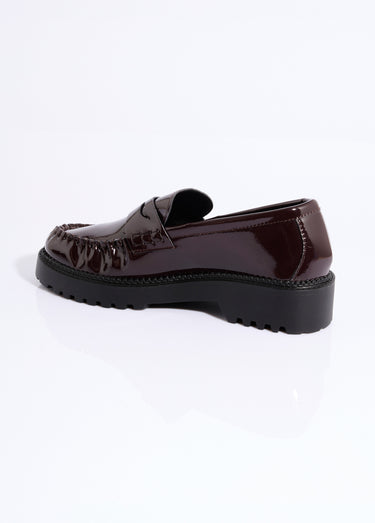 Mocassins vernis semelle épaisse crantée Marron