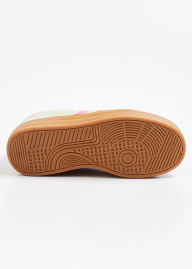 Baskets style rétro bicolore en suédine Vert