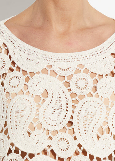 Pull court ajouré en crochet, col rond Ecru