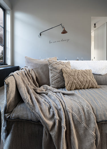 Coussin déco, motif en relief losanges Taupe