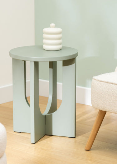 Table d'appoint épurée avec pied évidé Vert