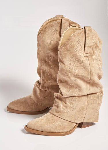 Bottes froissées brodées style cow girl Beige