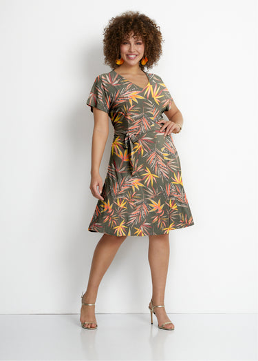 Robe courte ceinturée col V Imprime Kaki