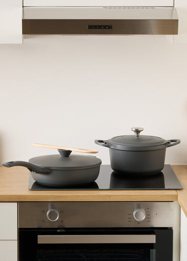 Sauteuse alu + panier vapeur + couvercle + cuillère Gris