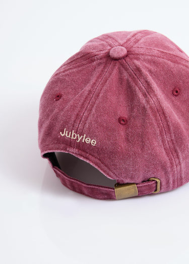 Casquette en denim used, broderie cœur Bordeaux