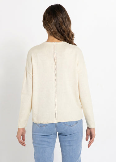 Gilet boutonné col V ajouré et macramé Ecru