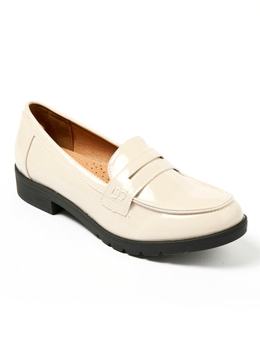 Mocassins vernis avec semelle crantée Beige