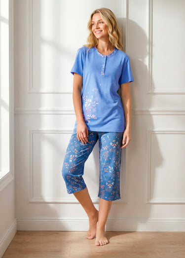 Pyjama fleuri manches courtes et corsaire Bleu