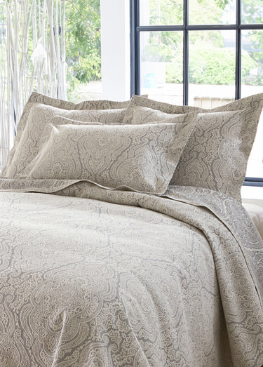 Couvre lit jacquard motif arabesques Gris