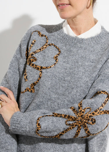 Pull chaud laine, applications fleurs Gris