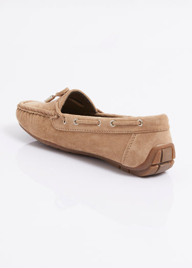 Mocassins en suédine avec œillets métal Beige