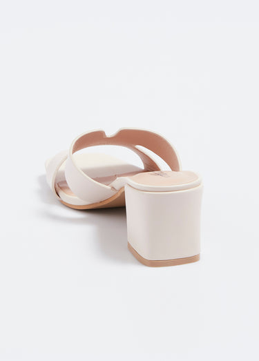 Mules chic à bout carré et talon épais Beige
