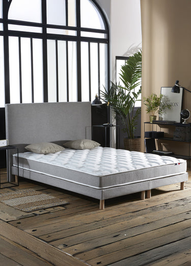 Matelas mousse à mémoire de forme, haut. 15/16cm Blanc