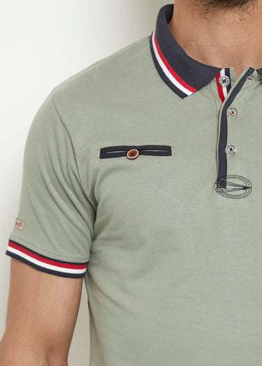 Polo fin détails contrastés avec poche Olive