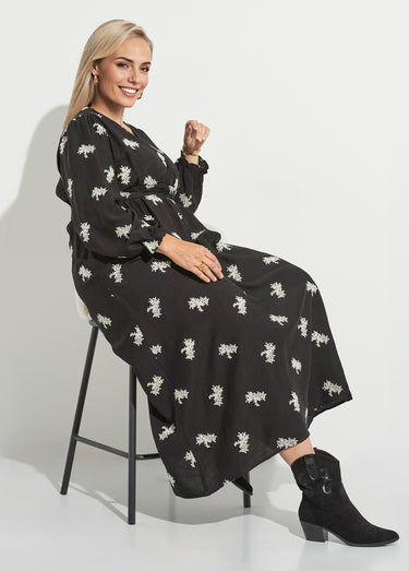 Robe longue taille plissée, broderies Noir