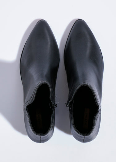 Low boots bout pointu et talon western Noir