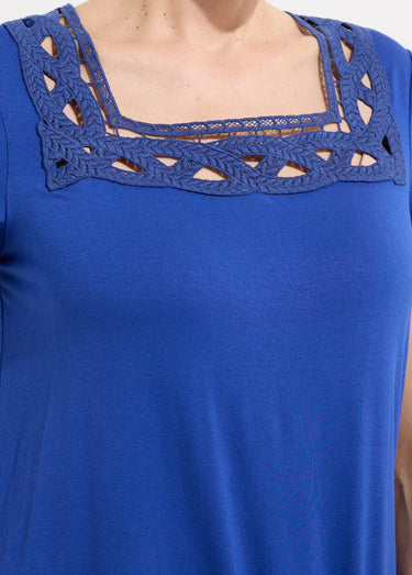 T-shirt long évasé col carré effet brodé Bleu Dur