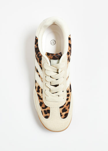 Baskets compensées aspect daim Leopard