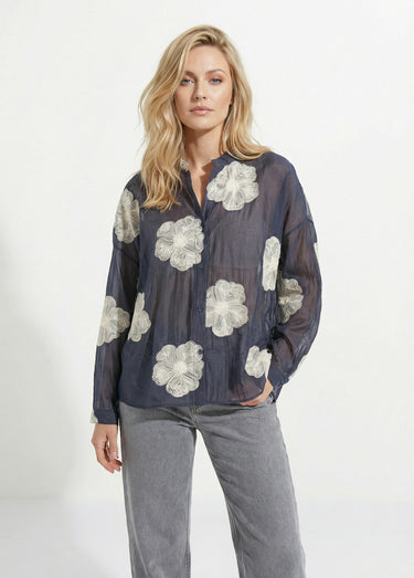 Chemisier en voile, broderies camelias Marine
