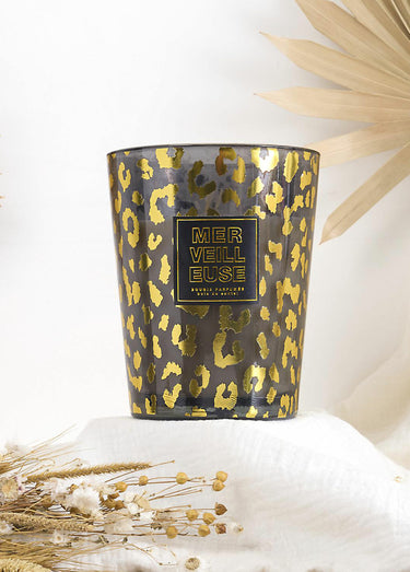 Bougie parfumée en verre motif léopard Noir