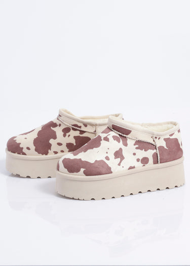 Low boots plateforme en suédine fourrées imprimé / Vache