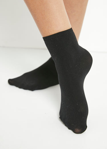 Socquettes fines assorties en résille Noir