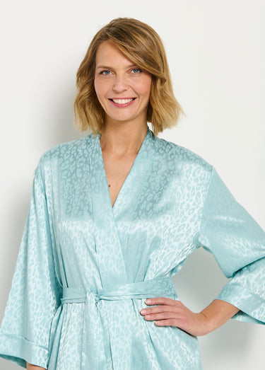 Peignoir kimono satiné mi long imprimé léopard Menthe