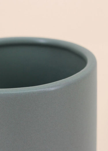 Petit vase en céramique, forme épurée Vert