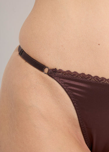 Ensemble satin soutien gorge et string Marron