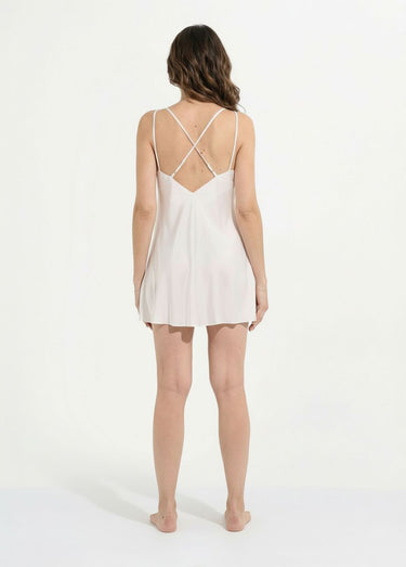 Nuisette satin en V, bretelles croisées Blanc