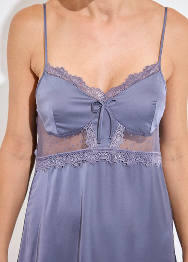Nuisette satin et dentelle + déshabillé Gris