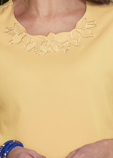 Top long manches courtes broderies col rond Vanille