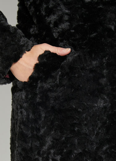 Manteau long chic en fausse fourrure Noir