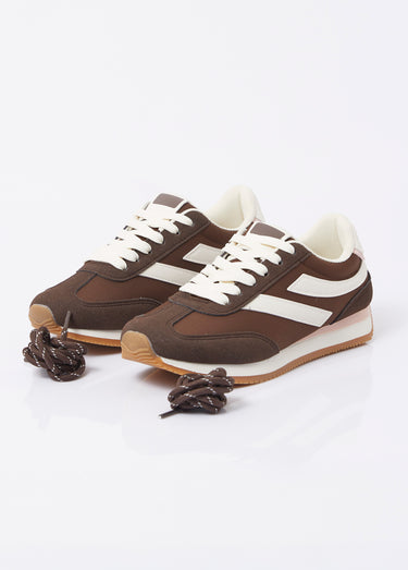 Baskets look sporty + lacets fantaisie Marron