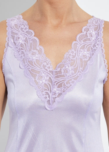Fond de robe satiné antistatique et dentelle Parme