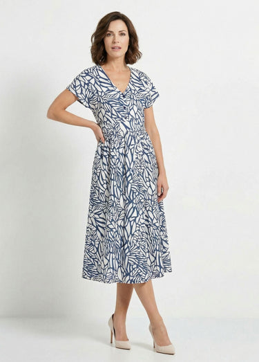 Robe longue col V motif graphique Marine / Blanc
