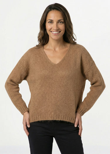 Pull chaud col V en maille avec mohair Camel