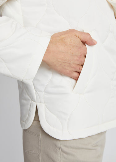 Veste courte matelassée pressionnée Ecru