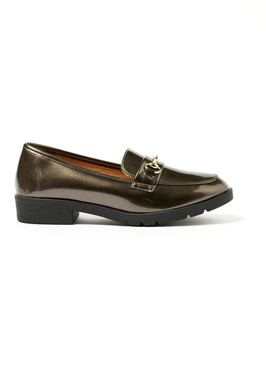 Mocassins vernis avec mors métal Gris