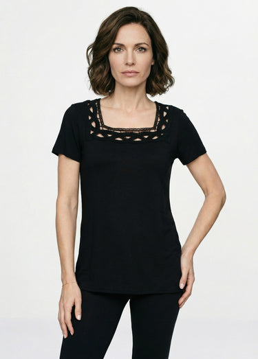 T-shirt long évasé col carré effet brodé Noir