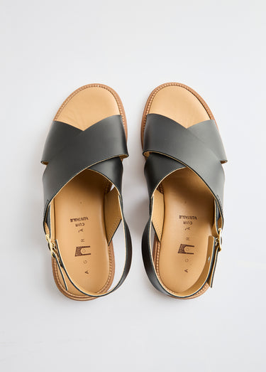 Sandales plates brides croisées Noir