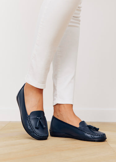 Mocassins pompons largeur confort cuir Marine