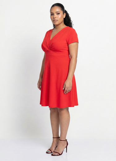 Robe courte effet drapé maille gaufrée Rouge