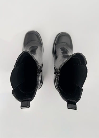 Chelsea boots vernies à talon, bout carré Noir