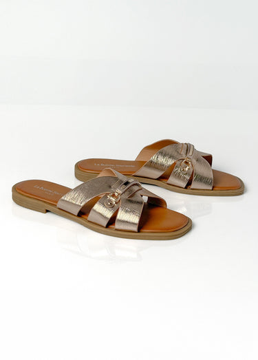 Sandales chic simili cuir, détails métal Champagne